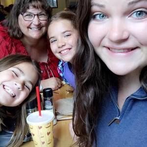 Meet your Posher, Christine